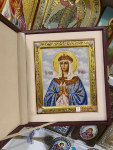 Рукописная икона Ольга равноапостольная с камнями (Размер 17*21 см)